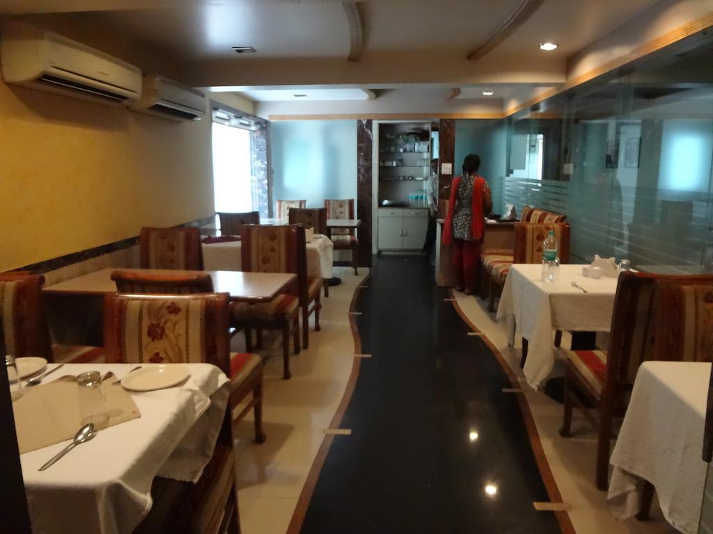 Hotel Ashwin Mumbai  Buitenkant foto