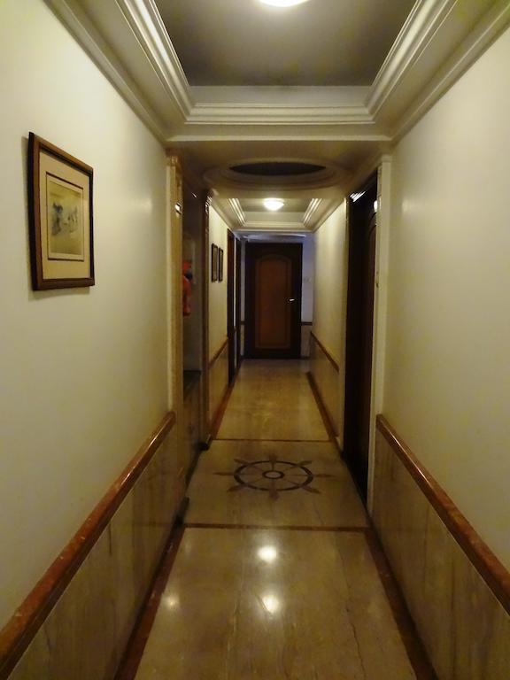 Hotel Ashwin Mumbai  Buitenkant foto