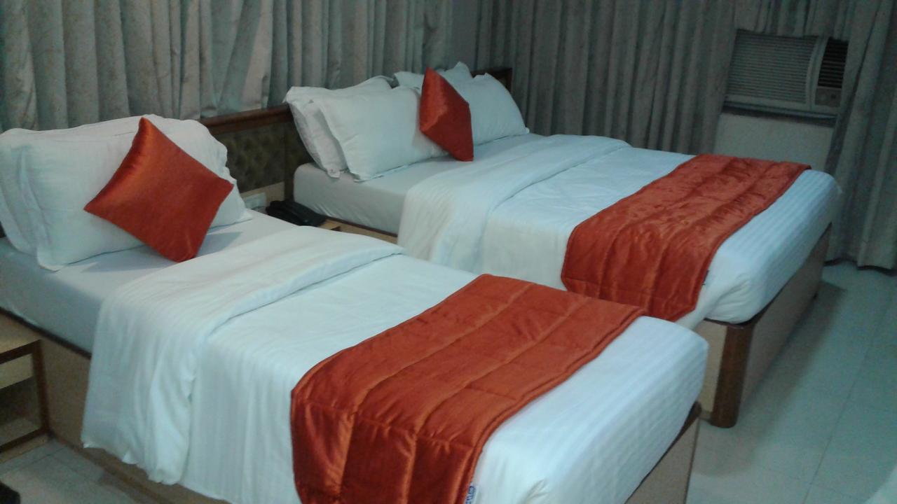 Hotel Ashwin Mumbai  Buitenkant foto