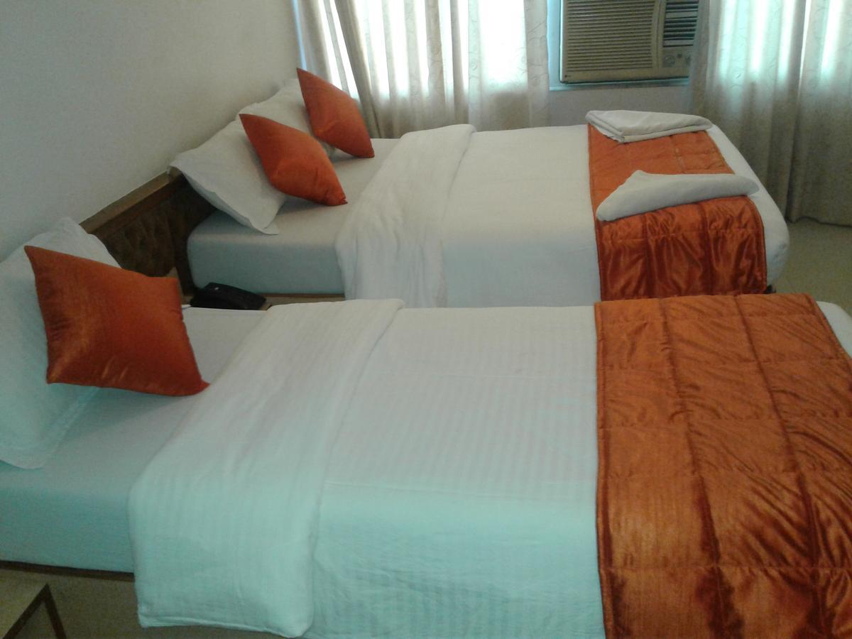 Hotel Ashwin Mumbai  Buitenkant foto