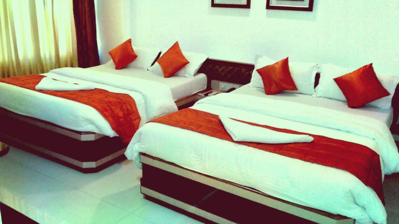 Hotel Ashwin Mumbai  Buitenkant foto