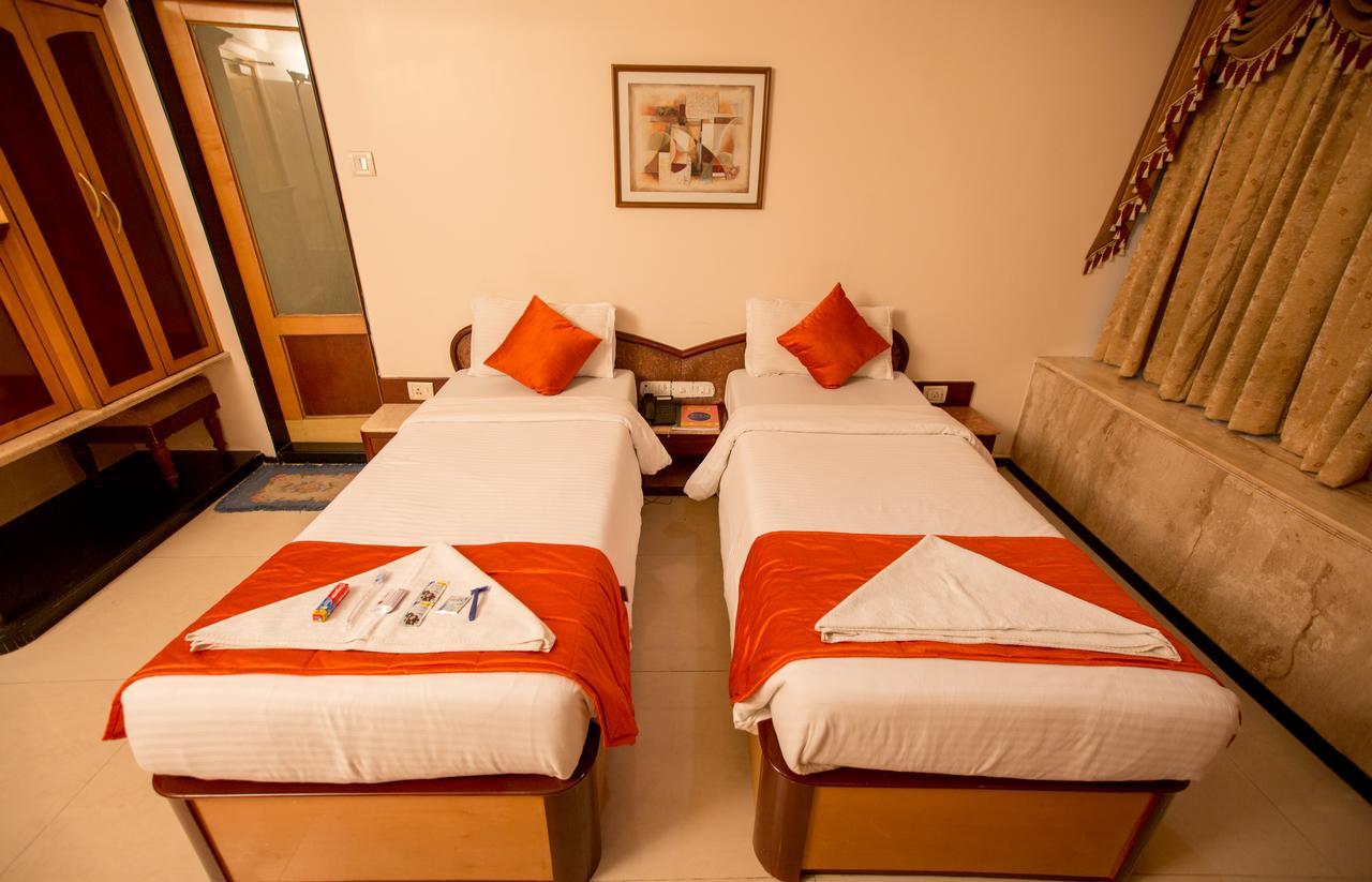 Hotel Ashwin Mumbai  Buitenkant foto